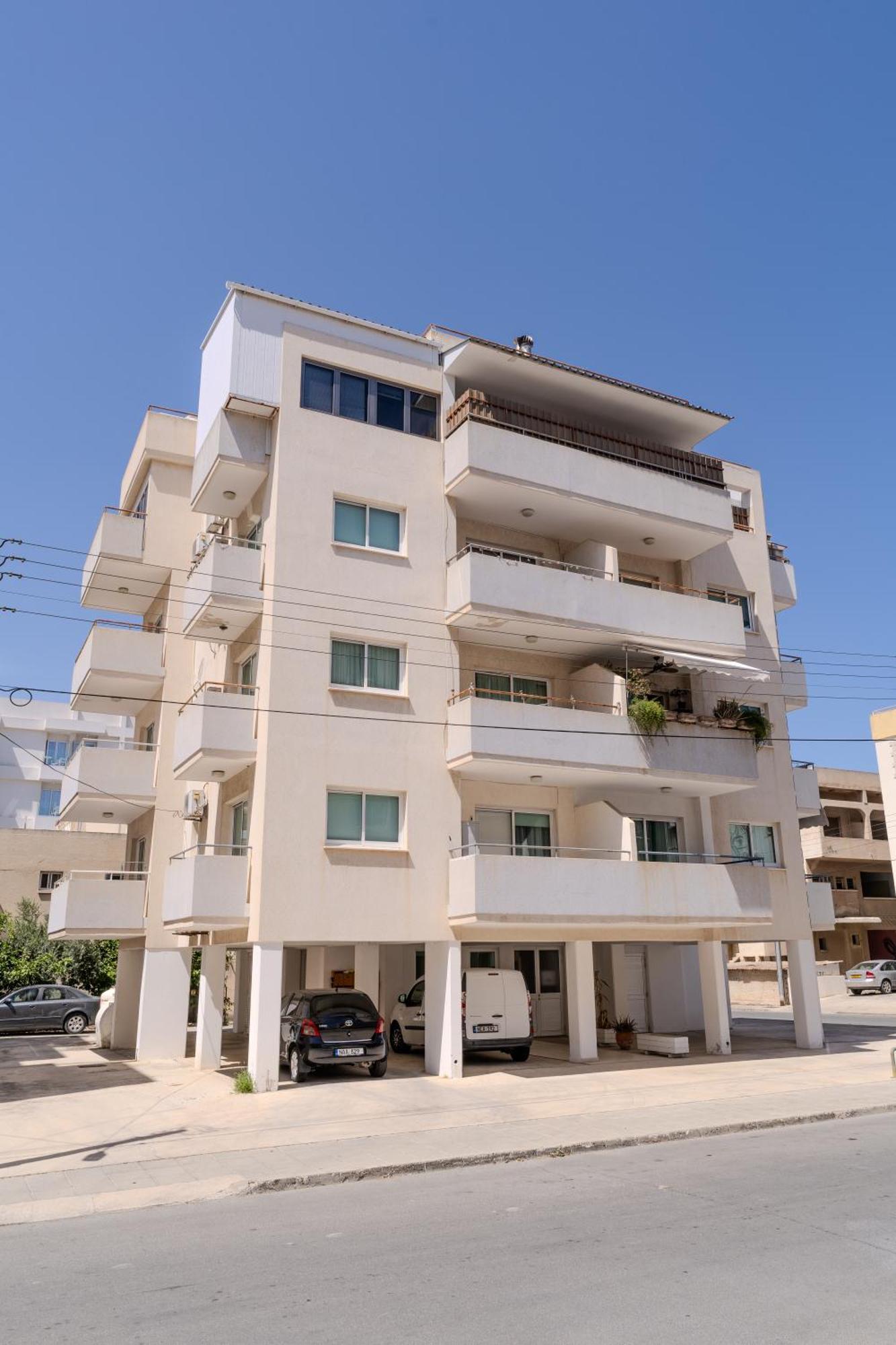 Helios Mackenzie One Bedroom Flat Ларнака Экстерьер фото